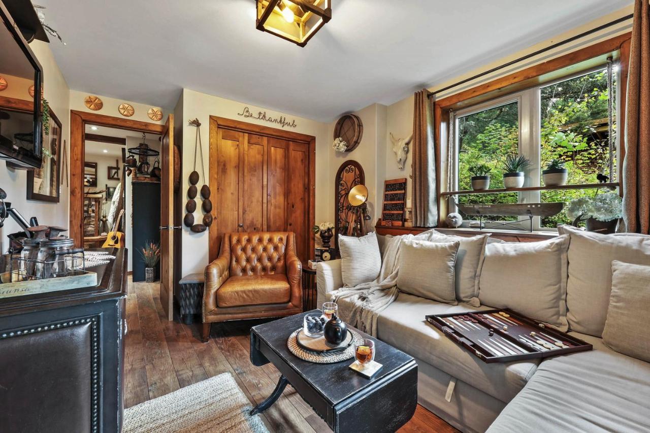 A Suite Retreat - Beyond Bed & Breakfast Sun Peaks Exterior foto