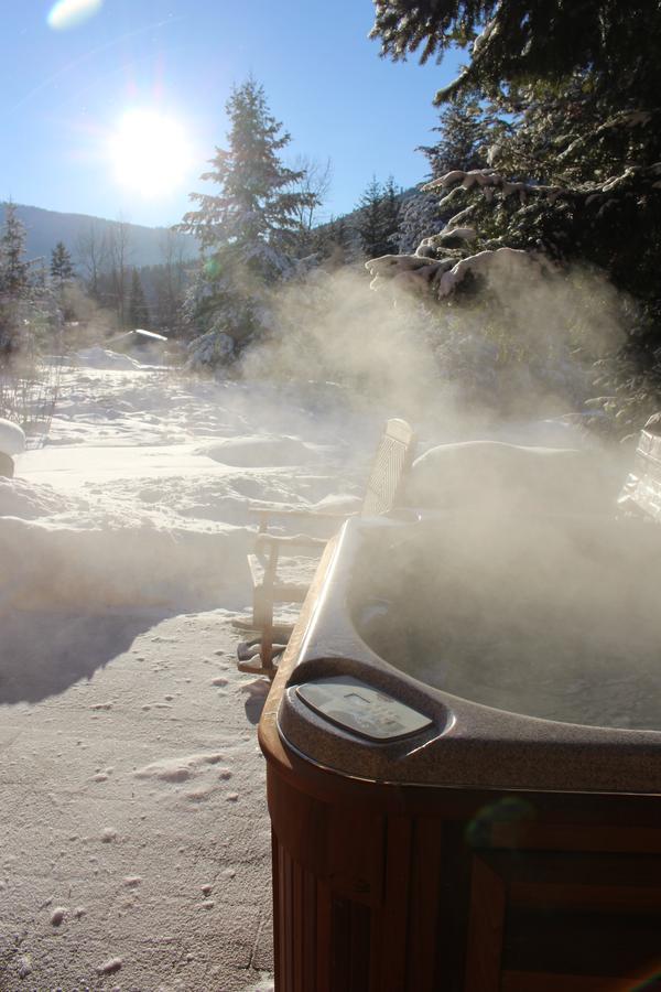 A Suite Retreat - Beyond Bed & Breakfast Sun Peaks Exterior foto